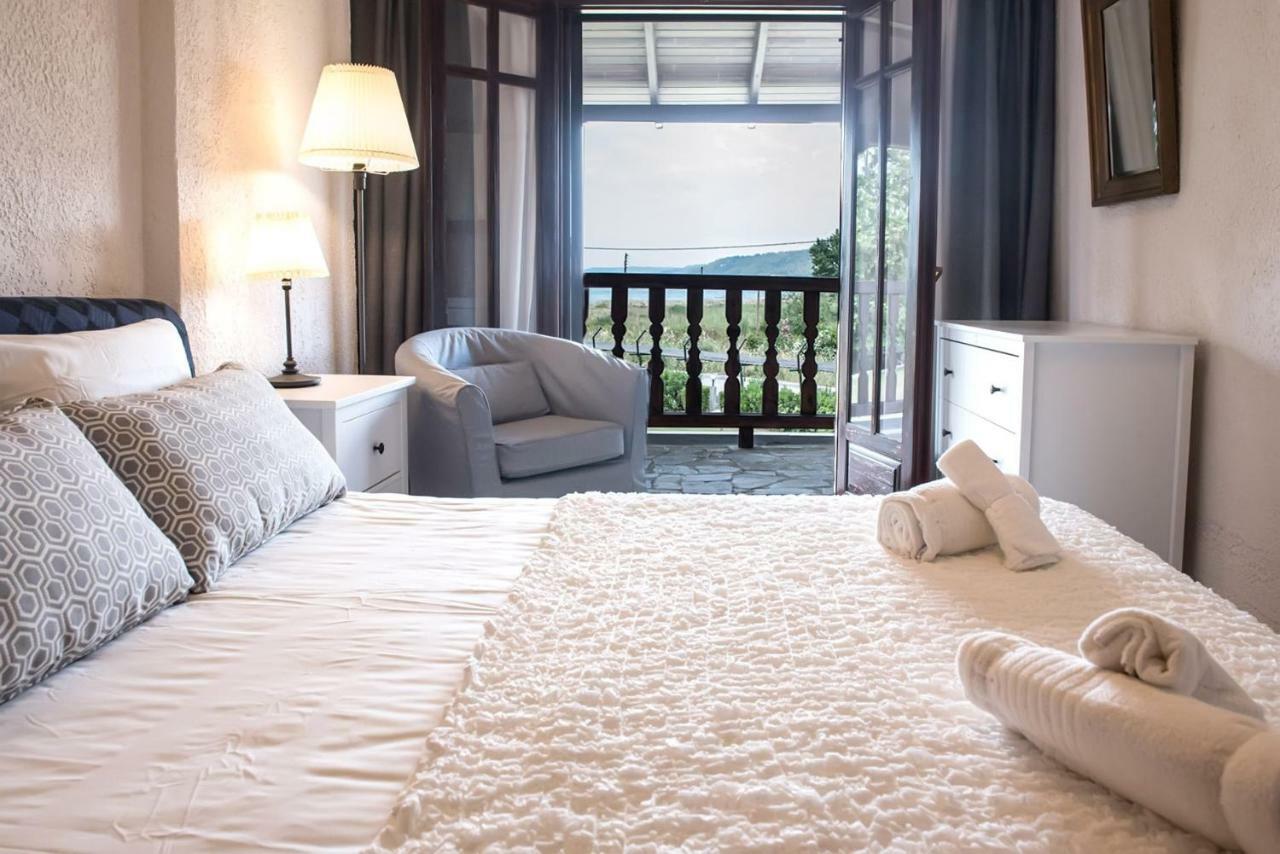 White Blossom Villa #Fourka Skála Foúrkas エクステリア 写真